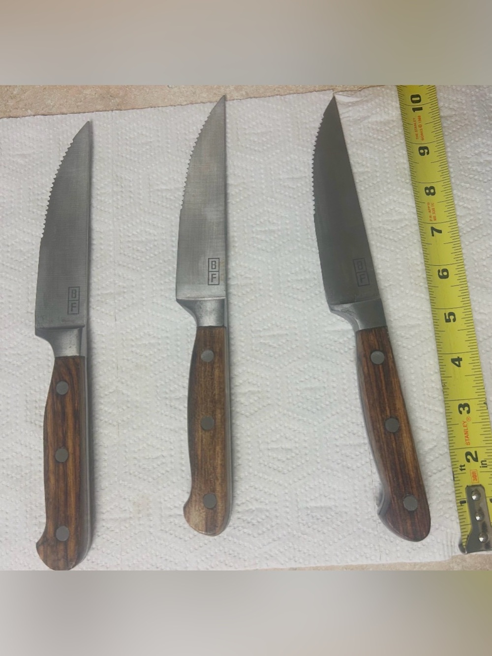 Classic Wood-Handle Serrated Steak Knives - 3pc Set, Brown